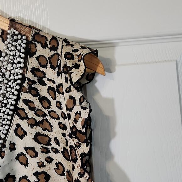 Signature By Larry Levine Leopard Print Cap Sleeve Mesh Faux Pearls Blouse Sz PL - Picture 5 of 10